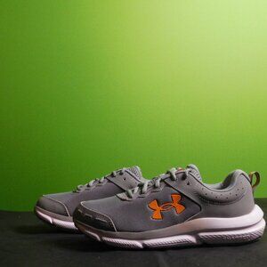 7.5 SIZE Under Armour Men's Charged Assert 10 Running Shoes